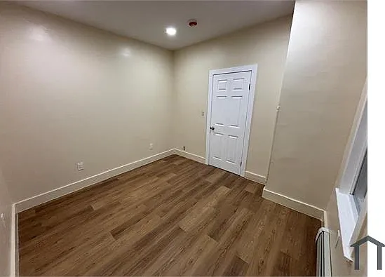 3 bed, $2,700 — Photo 3