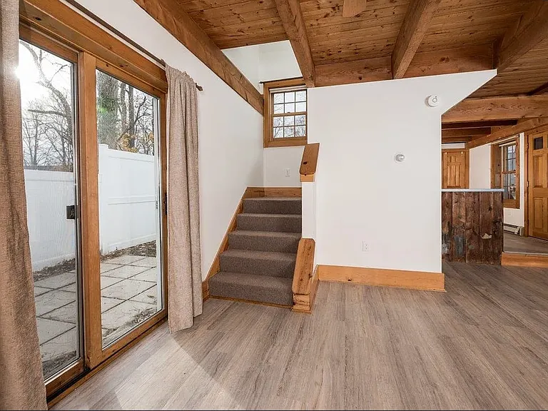 24 Garfield St #24 — Photo 8
