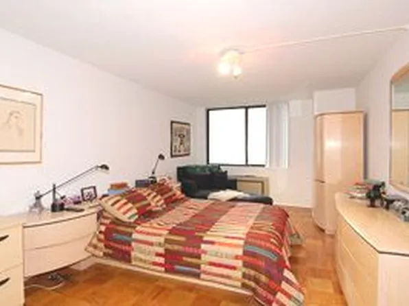 275 West 96th Street image 1 of 6