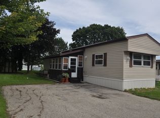 60 Robin Dr, North Fond Du Lac, WI 54937