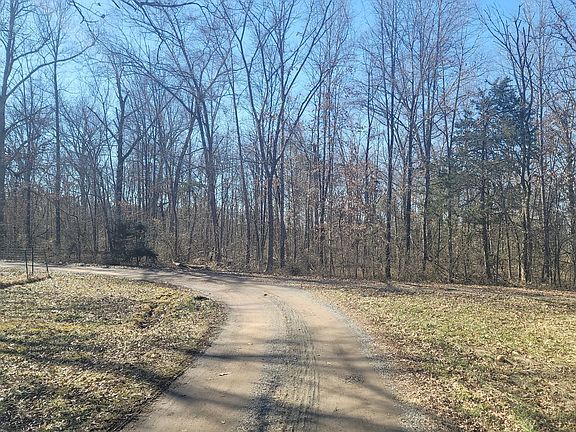 4th image of 9469 Tapp Hollow Ln