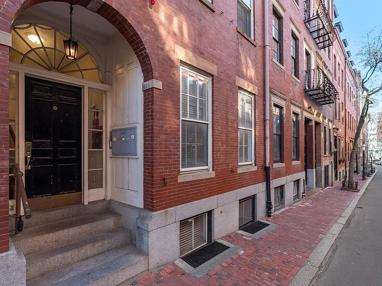 62 West Cedar St #C — Photo 13