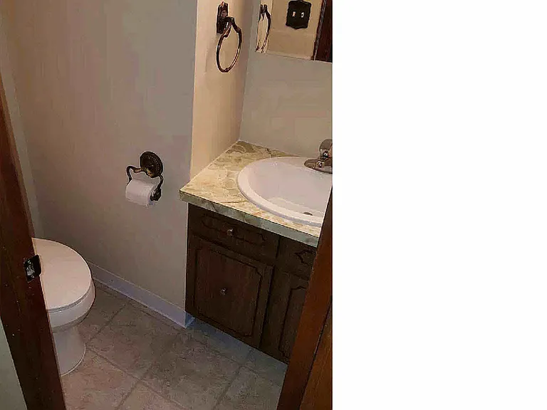 17343 Independence Ct — Photo 5
