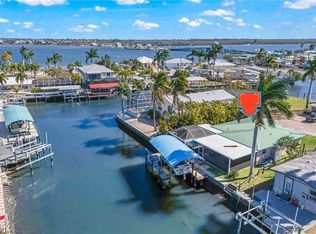 2556 Cay Cv, Matlacha, FL 33993