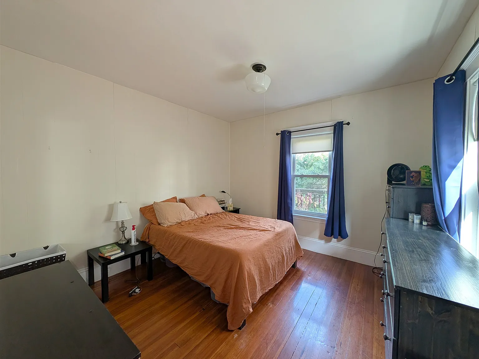 2 bed, 1200 sqft, $3,200 — Photo 4