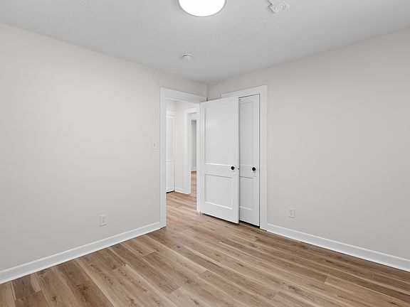 5th image of 3311 Arlington Dr