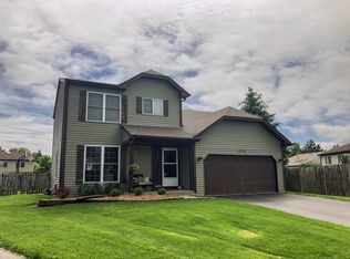 1336 Concord Ct, Elgin, IL 60120