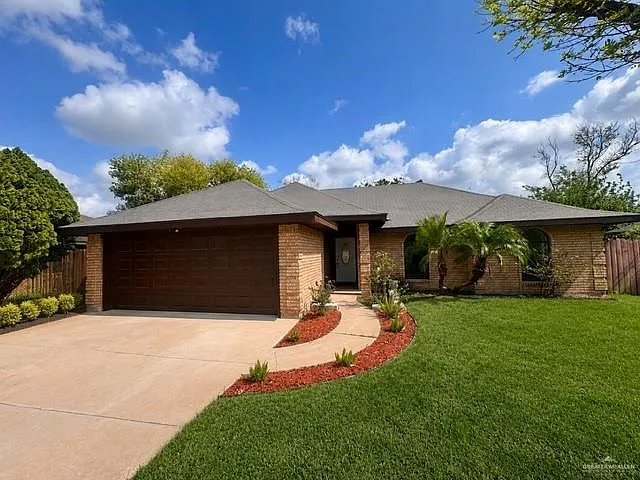3 bed, 2.0 bath, 1420 sqft, $1,500 — Photo 1
