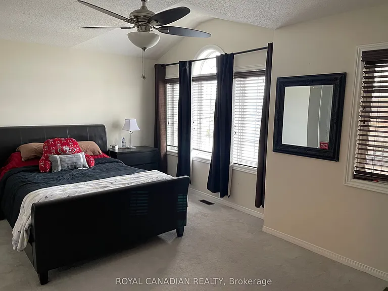 5 Trafalgar Dr — Photo 10