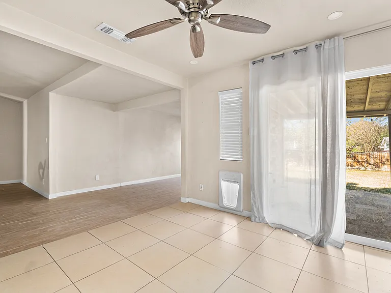 7319 Whithers Ln — Photo 10