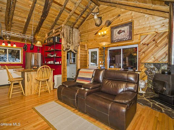 3rd image of 18 Forest Dr
