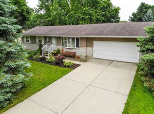 209 E 10th St, Pecatonica, IL 61063