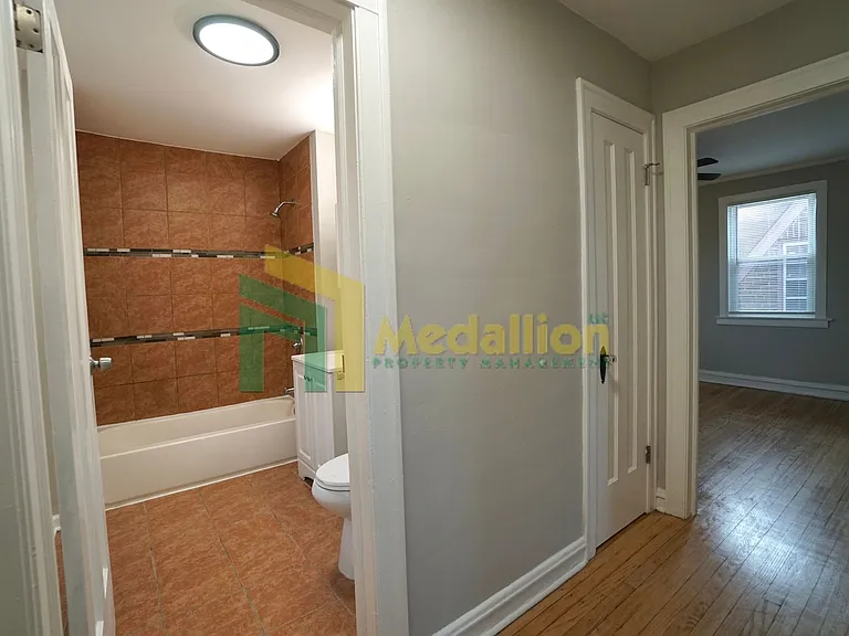 2048 W 82nd Pl — Photo 10