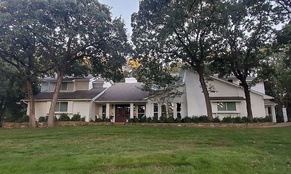 1st image of 1351 Post Oak Trl