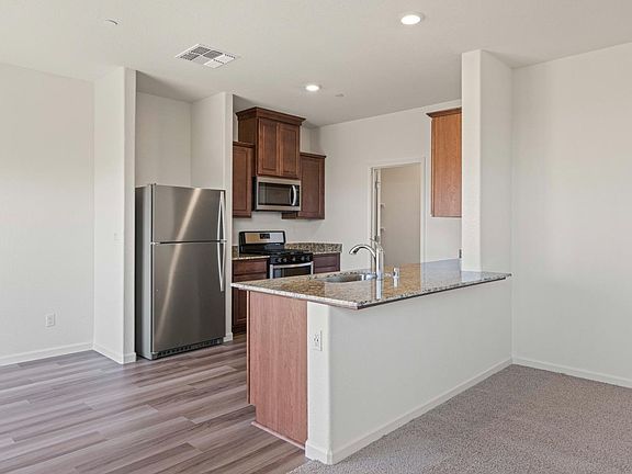 4th image of 10524 Santana Lane