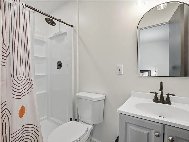 4 bed, 6.0 bath, 3148 sqft, $1,274 — Photo 2
