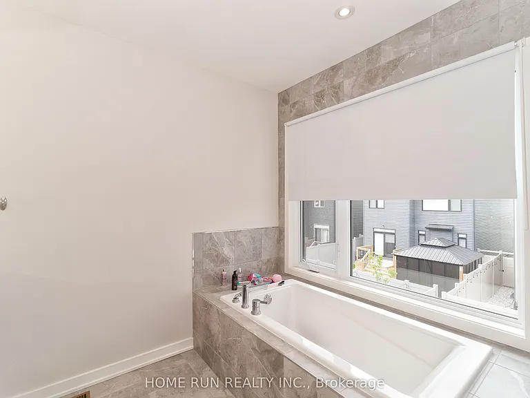 250 Soprano Ave — Photo 27