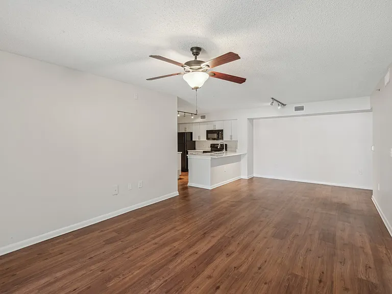 Coquina Cove Apartments — Photo 37