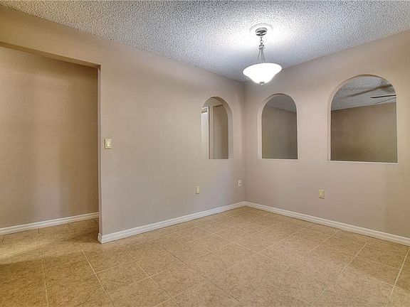 4th image of 2315 Honey Dr