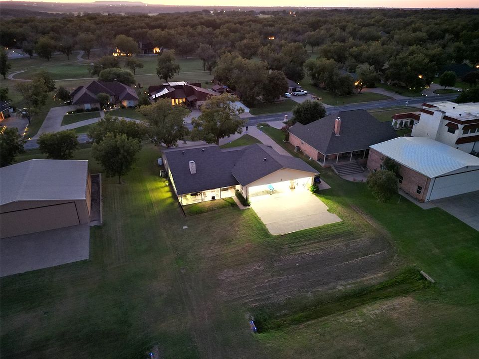 1st image of 9003 Woodlawn Dr
