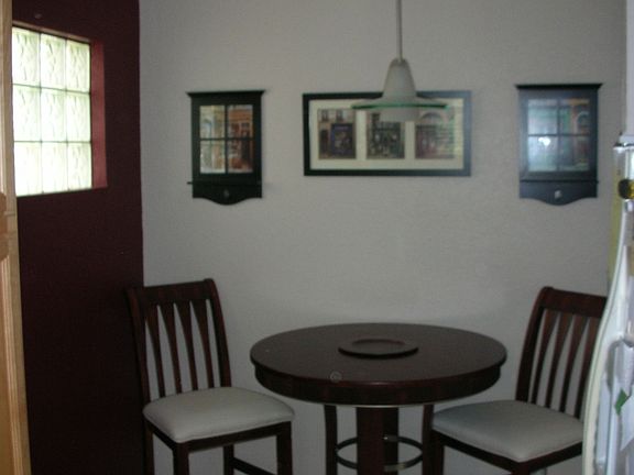 BREAKFAST NOOK