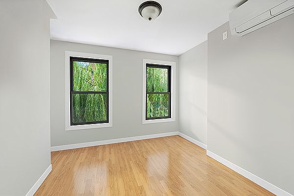 1st image of 2128 2nd Ave #B