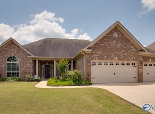 4416 Coatsbridge Dr SE, Owens Cross Roads, AL 35763