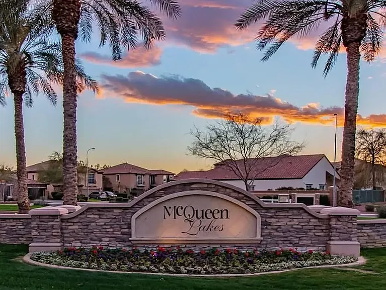 931 E Canyon Way — Photo 3