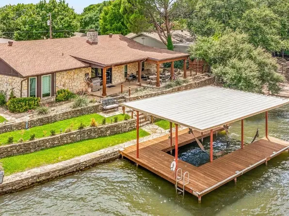 422 Granada Calle Ct, Granbury, TX 76049
