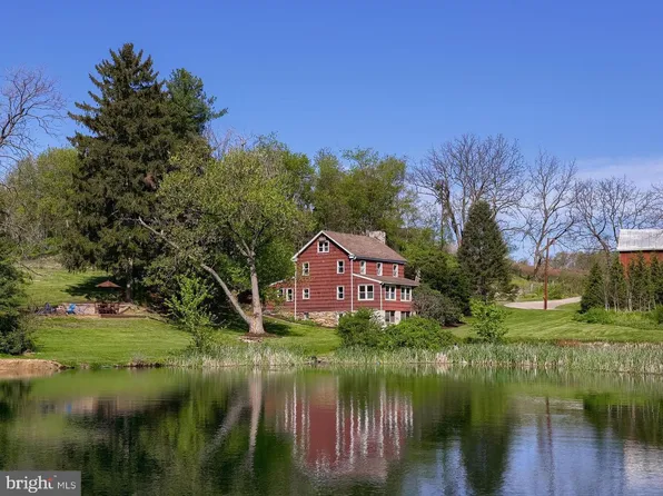 420 Mellinger Dr, Dallastown, PA 17313