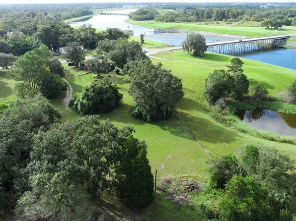 9358 Harney Rd, Thonotosassa, FL 33592