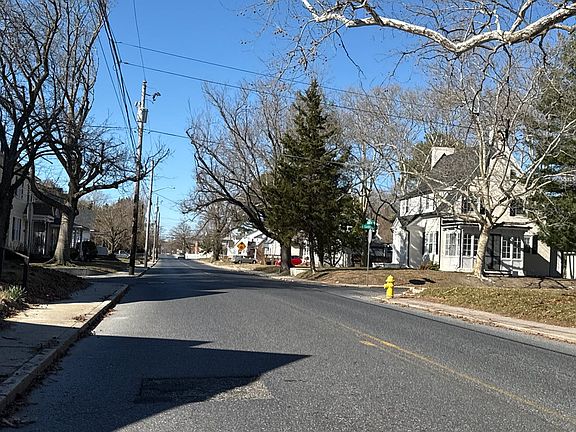 4th image of 138 Truitt St