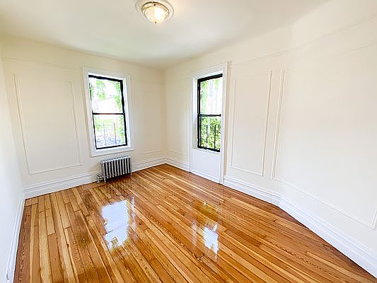 5th image of 680 Melrose Ave APT 4S