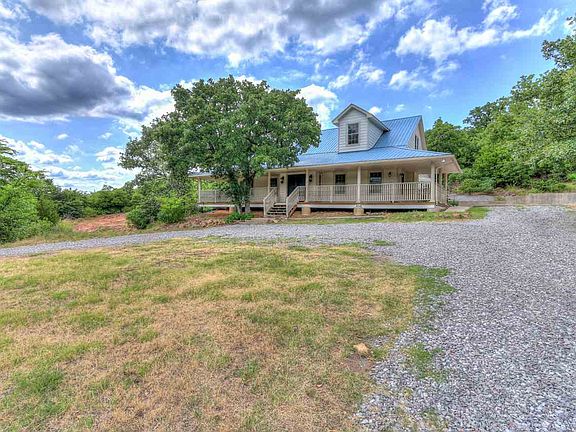 2nd image of 304 NW Big Rock Rd