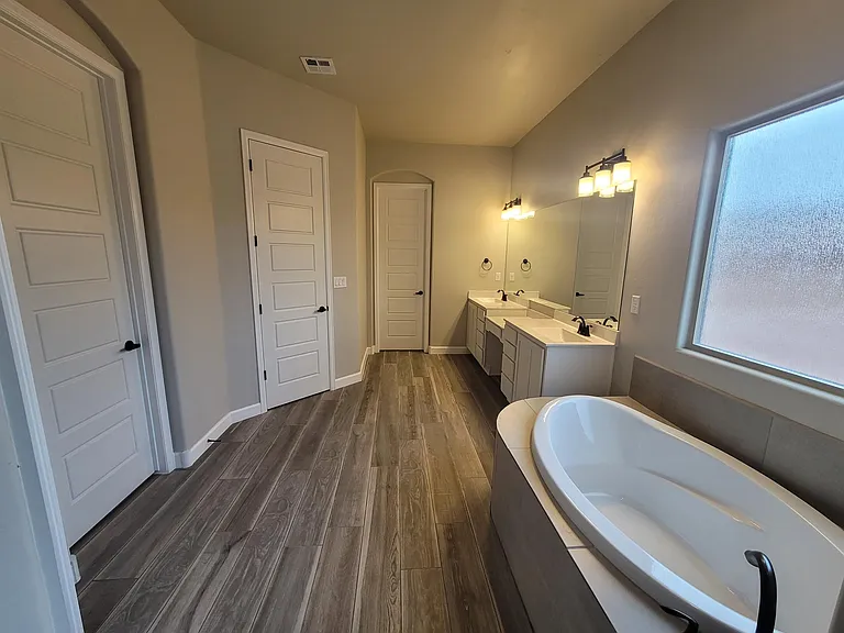 5532 Baranca Overlook Ct NE — Photo 30