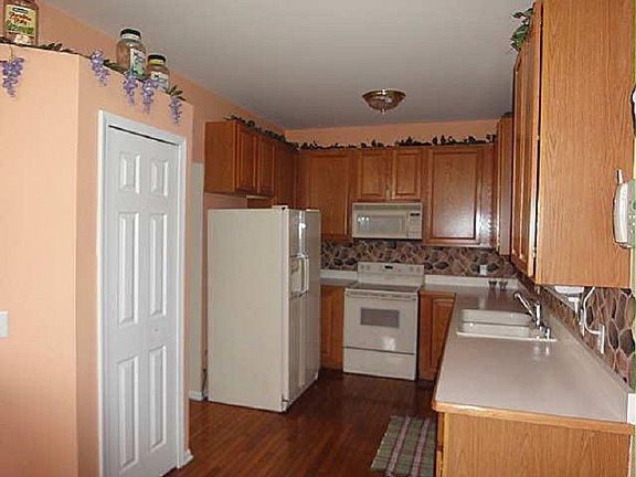 5th image of 304 Oxford Ct #45