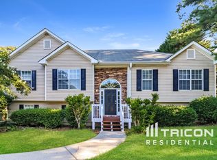 3180 Willow Park Dr, Dacula, GA 30019