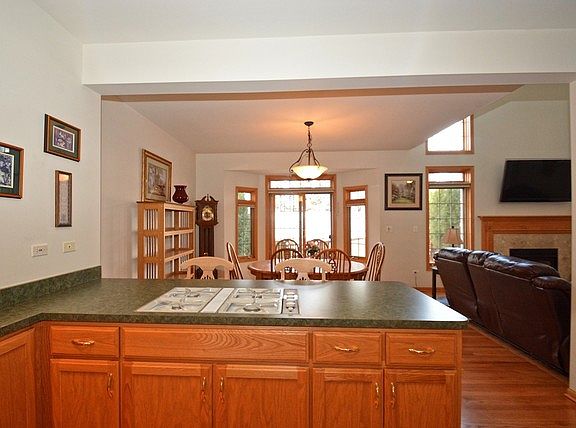 3rd image of 11060 Karen Dr