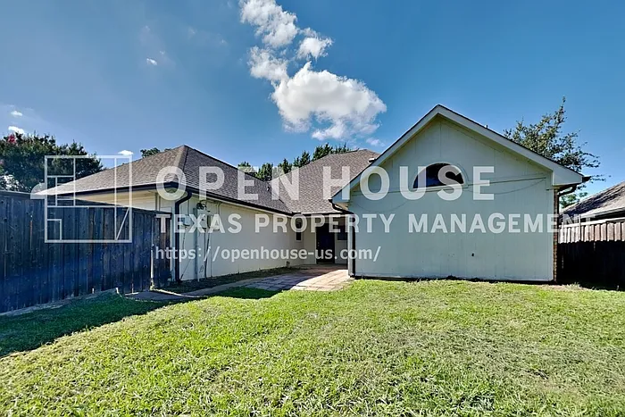 1520 Barclay Dr — Photo 18