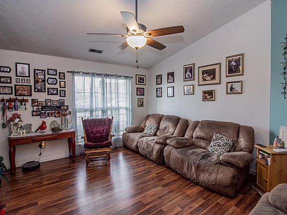 5th image of 241 Holly Ln