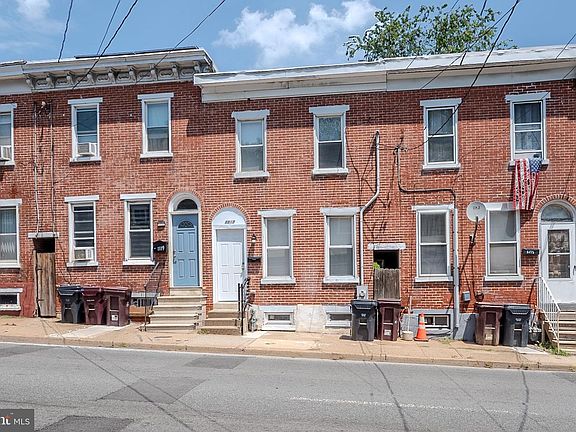 2nd image of 1117 W 2nd St