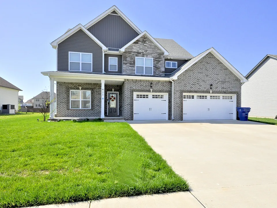 279 Bluebriar Trce