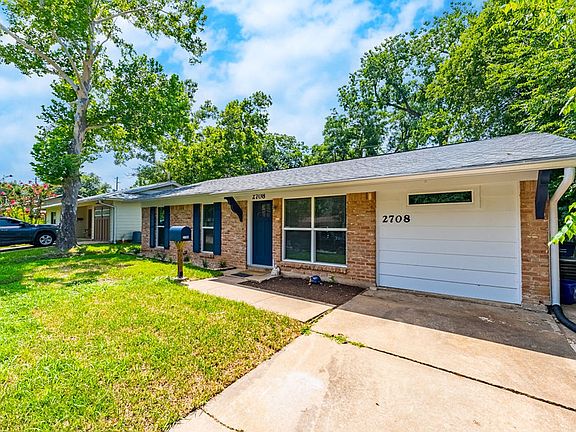 3rd image of 2708 Sherwood Ln