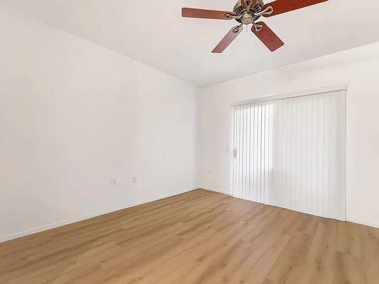 10245 S Maryland Pkwy #176 — Photo 18