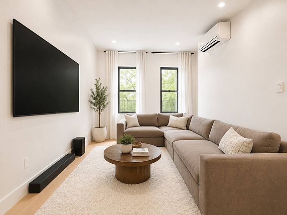 3rd image of 123 Pulaski St APT 3A
