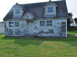 398 Weaver Ave, Bellport, NY 11713