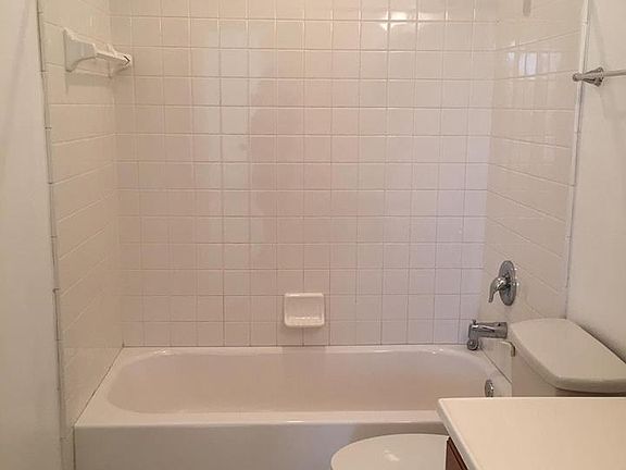 5th image of 711 Nardello Dr