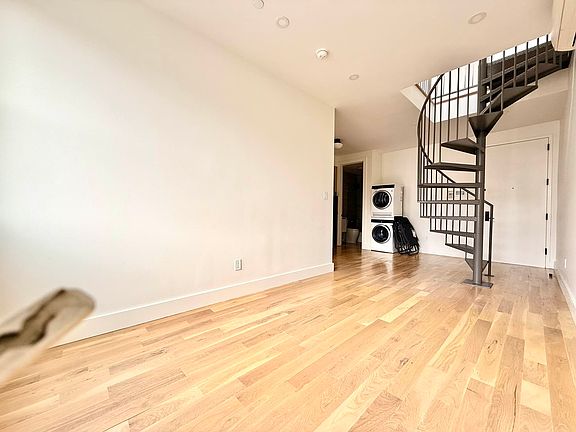 2nd image of 37 Herkimer St #5