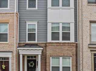 17353 Redshank Rd, Dumfries, VA 22026