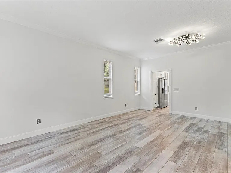 9307 Poplar Creek Ct — Photo 23